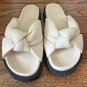 NWOT Mango Slides